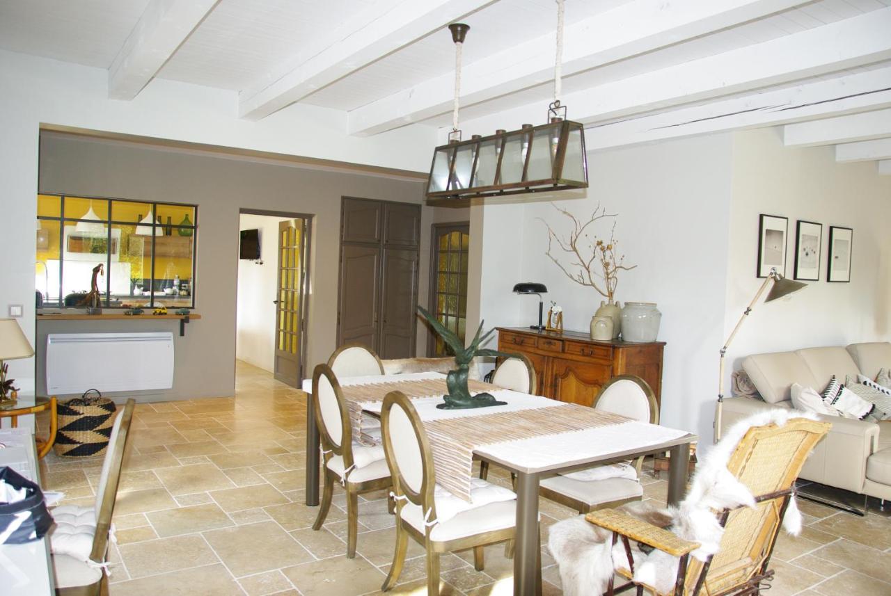 Les Coronilles Acomodação com café da manhã Saint-Maximin Exterior foto
